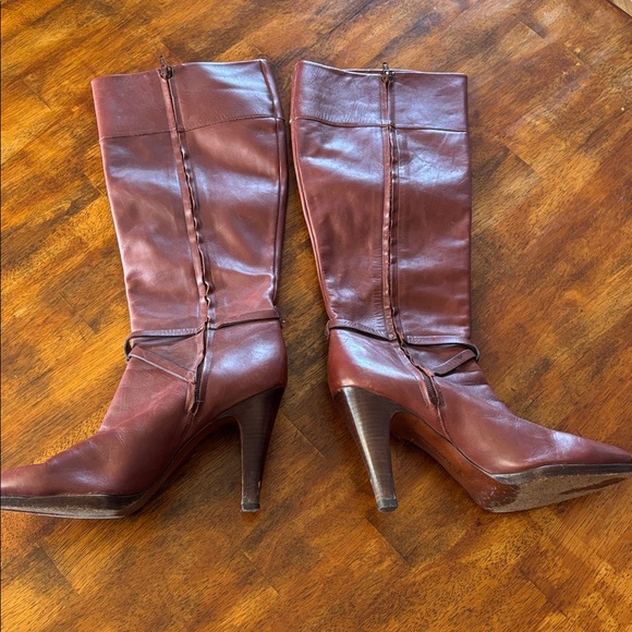 Banana Republic Rich Brown Heeled Boots - Picture 3 of 8